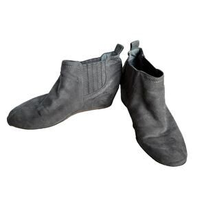 Dolce Vita Womens Boots Gray 8M Bootie‎ 2.5" Wedge Heel Round Toe Suede EUC